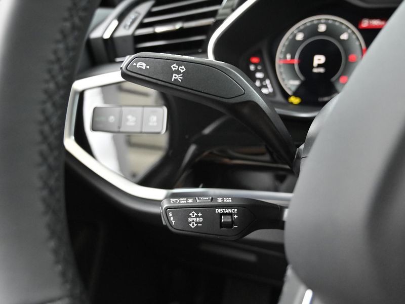 2026 Audi Q3 35 TDI Premium photo 18