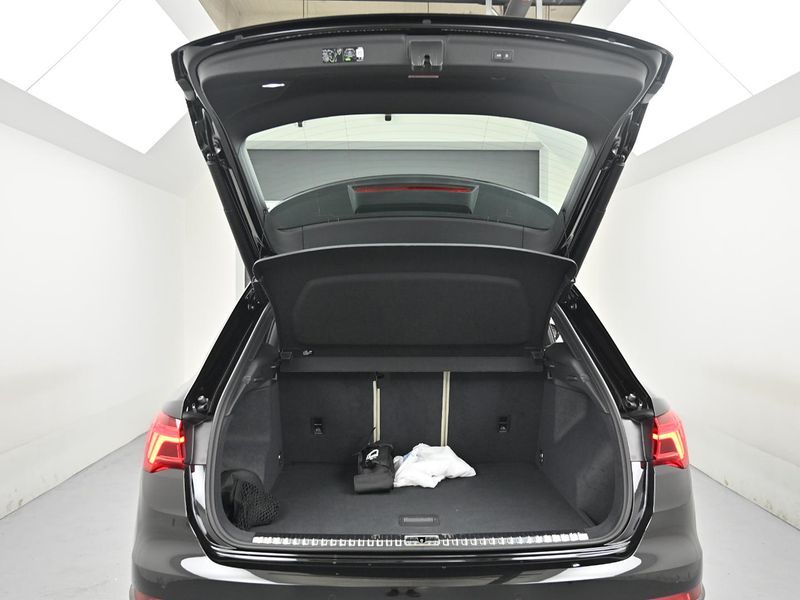 2026 Audi Q3 35 TDI Premium photo 20