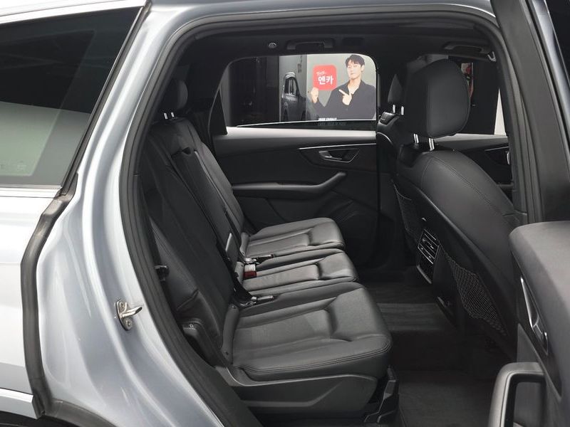 2021 Audi Q7 45 TDI Quattro Premium photo 13