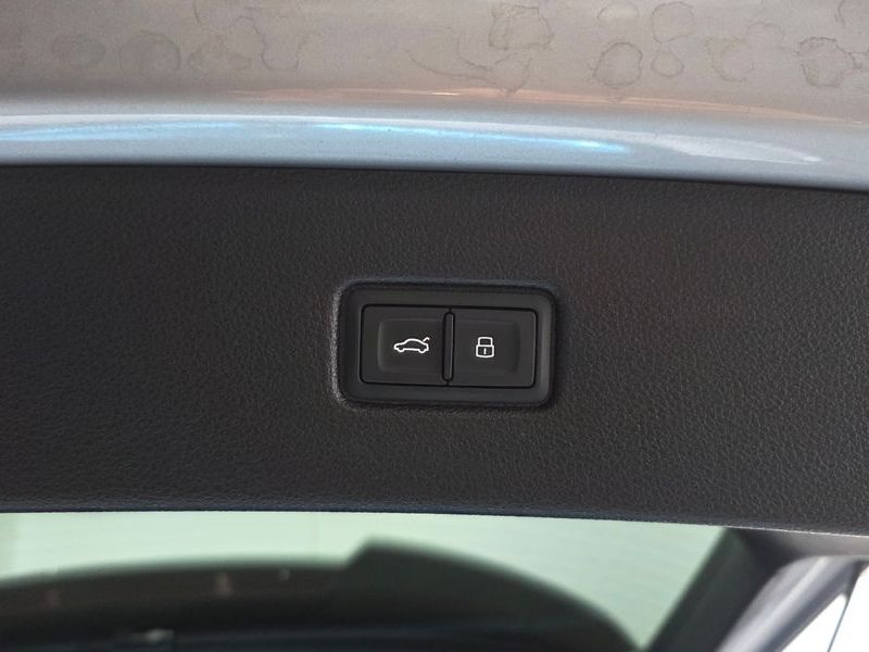 2021 Audi Q7 45 TDI Quattro Premium photo 21