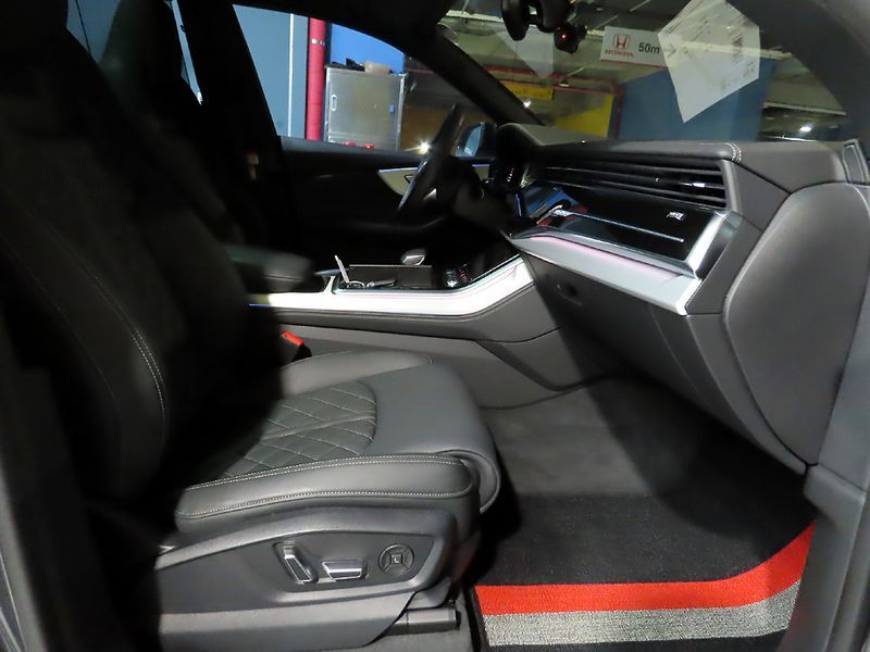 2025 Audi Q8 50 TDI Quattro Premium photo 8