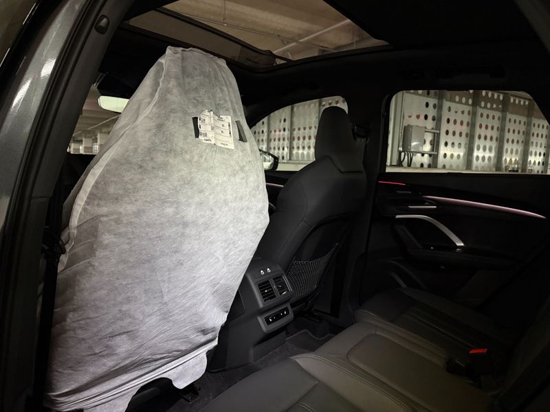 2025 Audi Q5 45 TFSI Quattro S Line Black Ediiton photo 10