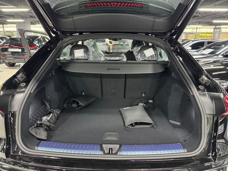 2025 Audi Q5 45 TFSI Quattro S Line Black Edition Sport Back photo 14