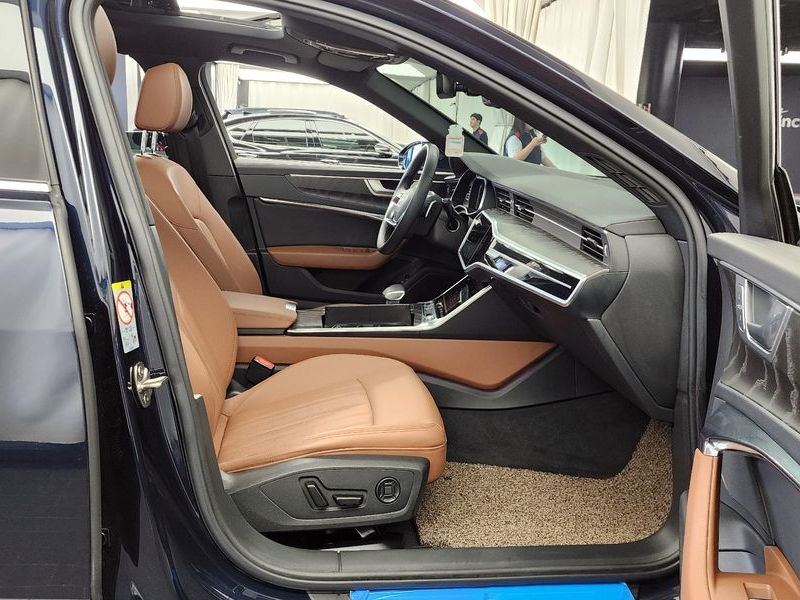 2023 Audi A6 45 TFSI Premium photo 11