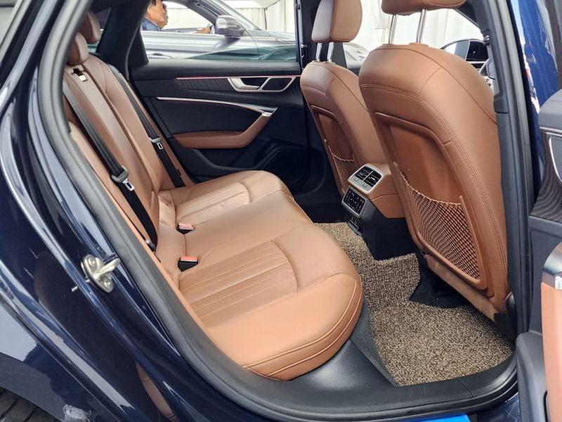 2023 Audi A6 45 TFSI Premium photo 12