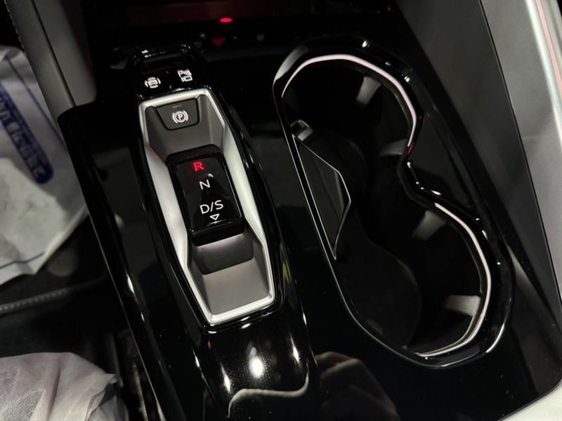 2025 Audi Q5 45 TFSI Quattro S Line Black Ediiton photo 8