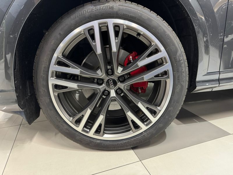 2025 Audi Q5 45 TFSI Quattro S Line Black Ediiton photo 15