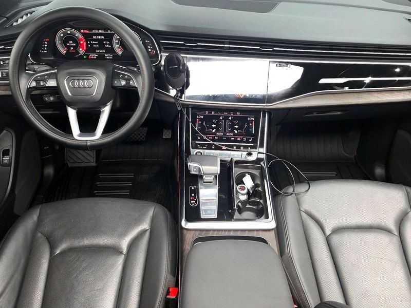 2021 Audi Q7 45 TDI Quattro Premium photo 7