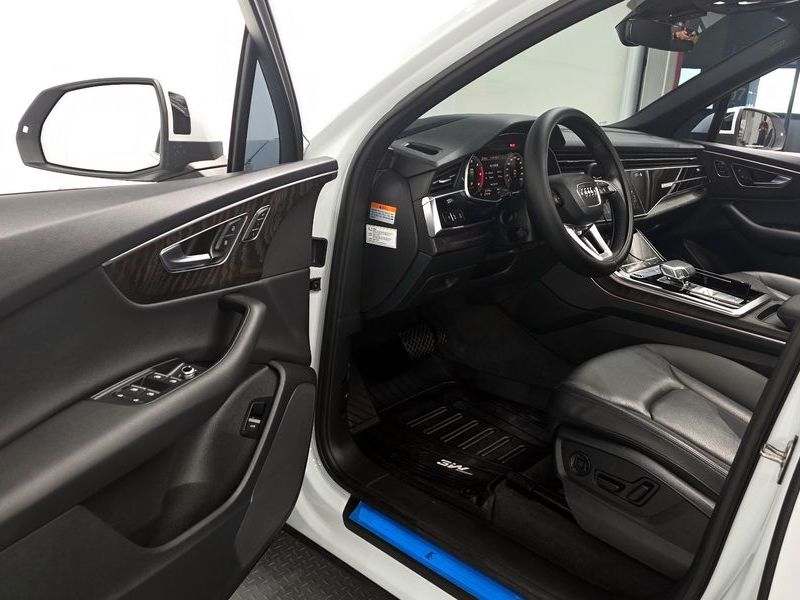 2021 Audi Q7 45 TDI Quattro Premium photo 10