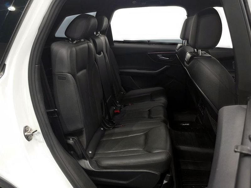 2021 Audi Q7 45 TDI Quattro Premium photo 11
