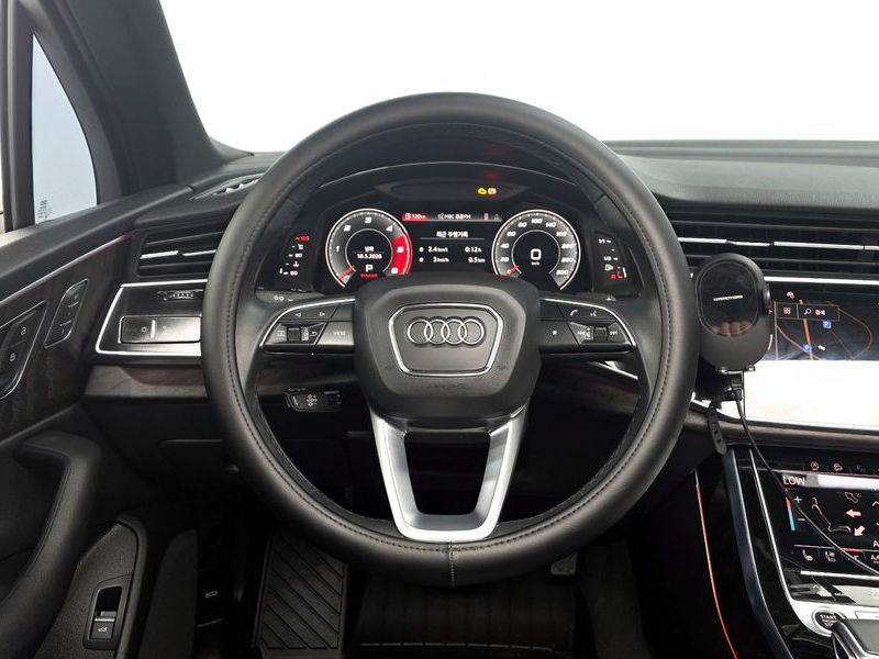 2021 Audi Q7 45 TDI Quattro Premium photo 12