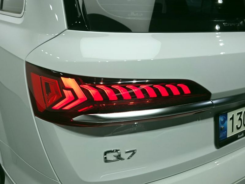 2021 Audi Q7 45 TDI Quattro Premium photo 23