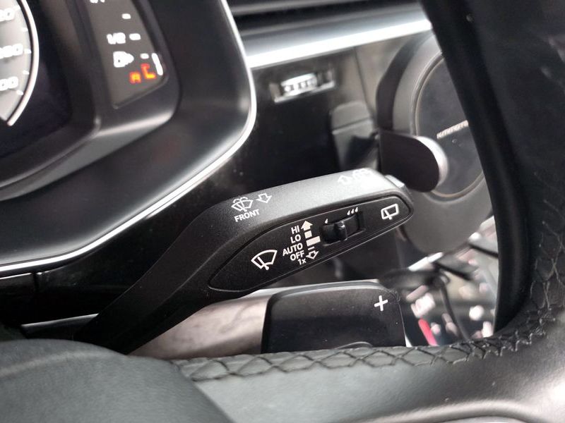 2021 Audi Q7 45 TDI Quattro Premium photo 28