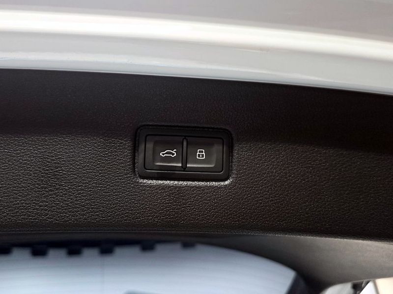 2021 Audi Q7 45 TDI Quattro Premium photo 29