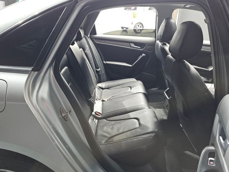 2014 Audi A4 2.0 TDI Quattro Dynamic B8 photo 11
