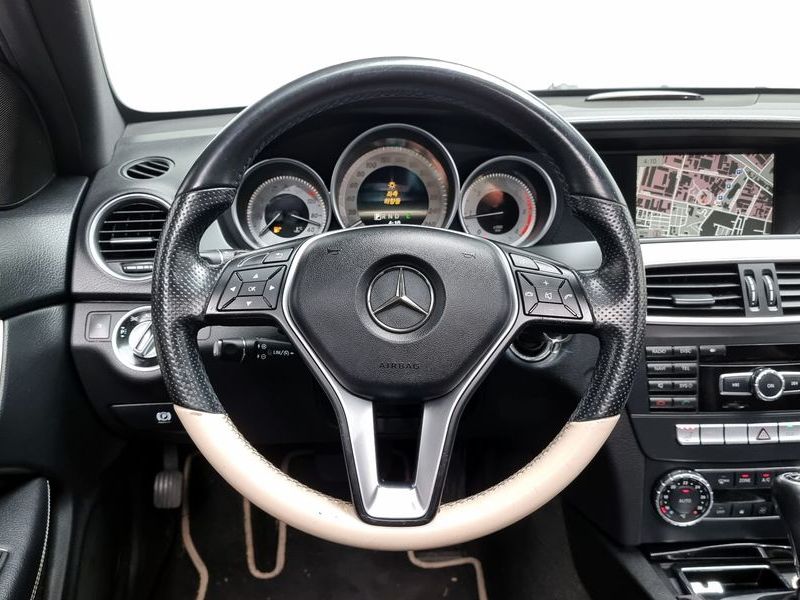 2013 Mercedes-Benz C-Class C220 CDI Coupe photo 13