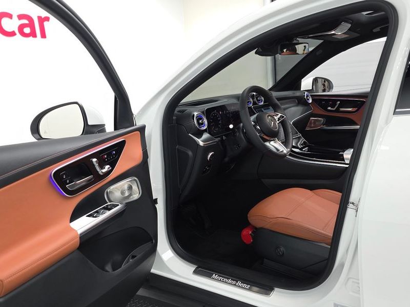 2026 Mercedes-Benz C-Class GLC300 4MATIC Avnatgarde Coupe photo 10