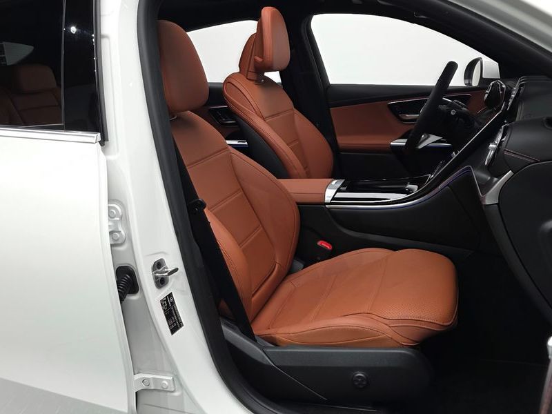 2026 Mercedes-Benz C-Class GLC300 4MATIC Avnatgarde Coupe photo 11
