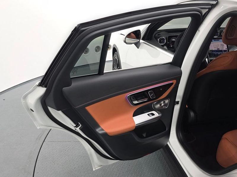 2026 Mercedes-Benz C-Class GLC300 4MATIC Avnatgarde Coupe photo 25