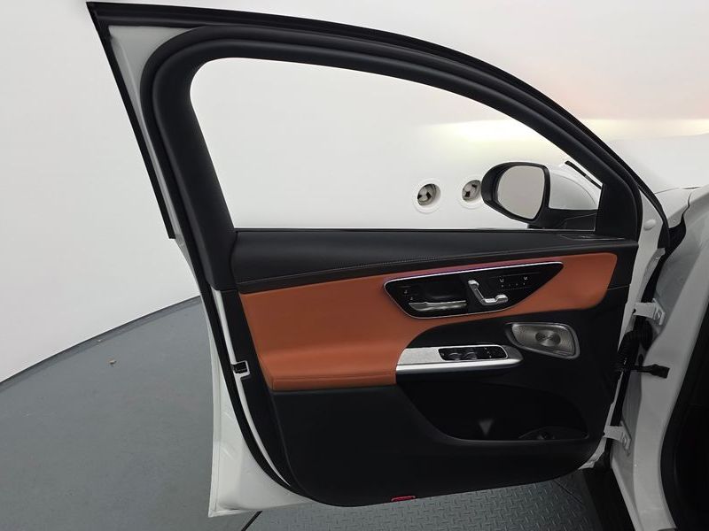 2026 Mercedes-Benz C-Class GLC300 4MATIC Avnatgarde Coupe photo 29