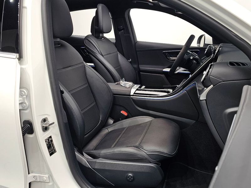 2026 Mercedes-Benz C-Class GLC300 4MATIC Avnatgarde Coupe photo 11