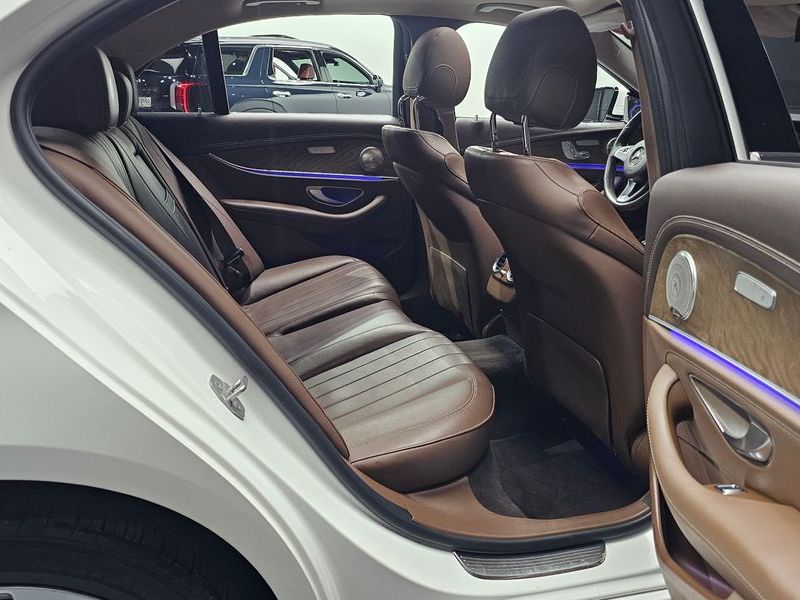 2018 Mercedes-Benz E-Class E220d 4MATIC Exclusive photo 11
