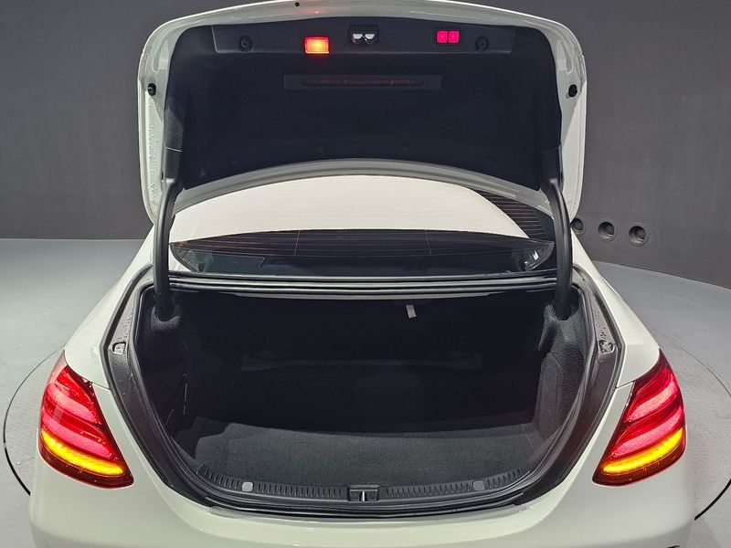 2018 Mercedes-Benz E-Class E220d 4MATIC Exclusive photo 17