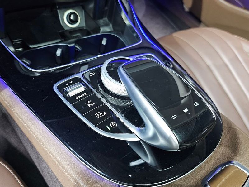 2018 Mercedes-Benz E-Class E220d 4MATIC Exclusive photo 19