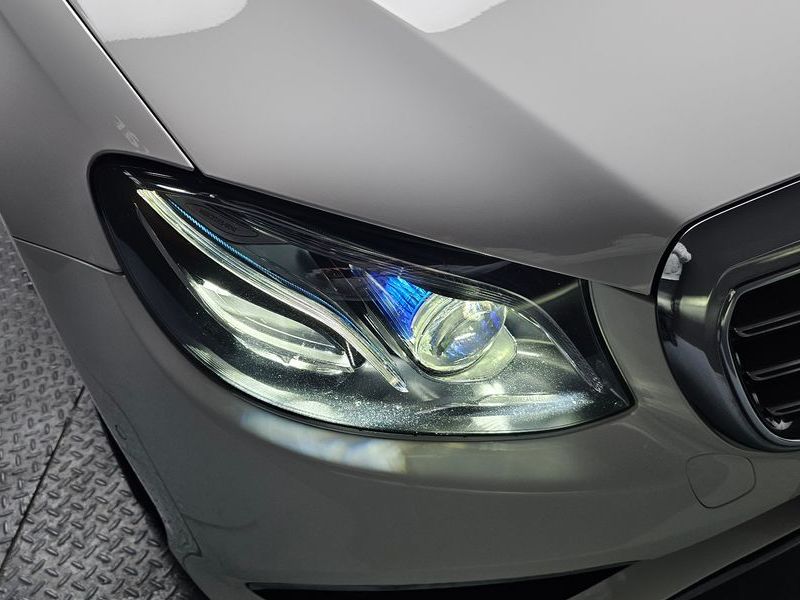 2018 Mercedes-Benz E-Class E220d 4MATIC Exclusive photo 22