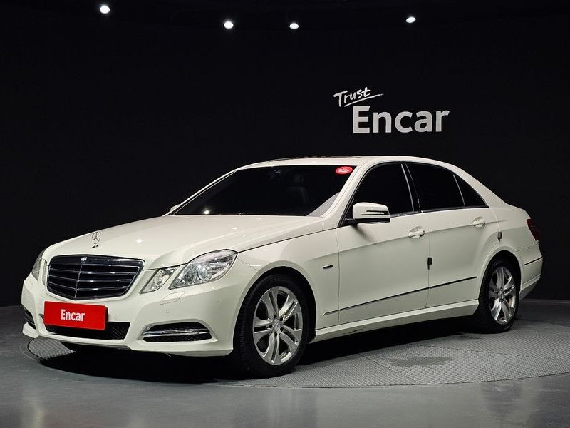 2012 Mercedes-Benz E-Class E220 CDI Avantgarde photo 1