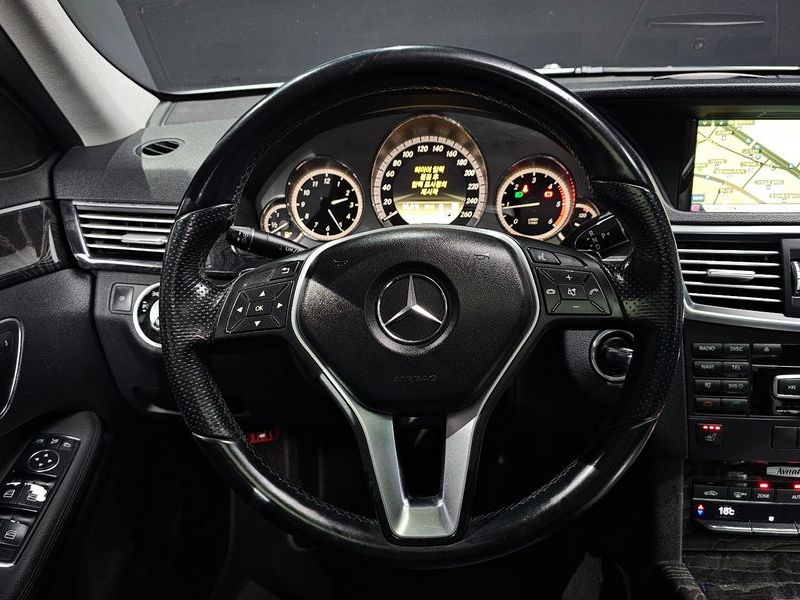2012 Mercedes-Benz E-Class E220 CDI Avantgarde photo 13