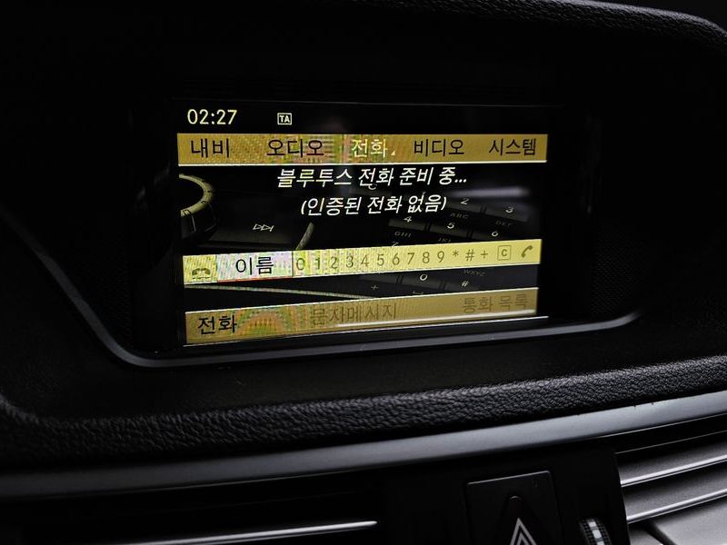 2012 Mercedes-Benz E-Class E220 CDI Avantgarde photo 17