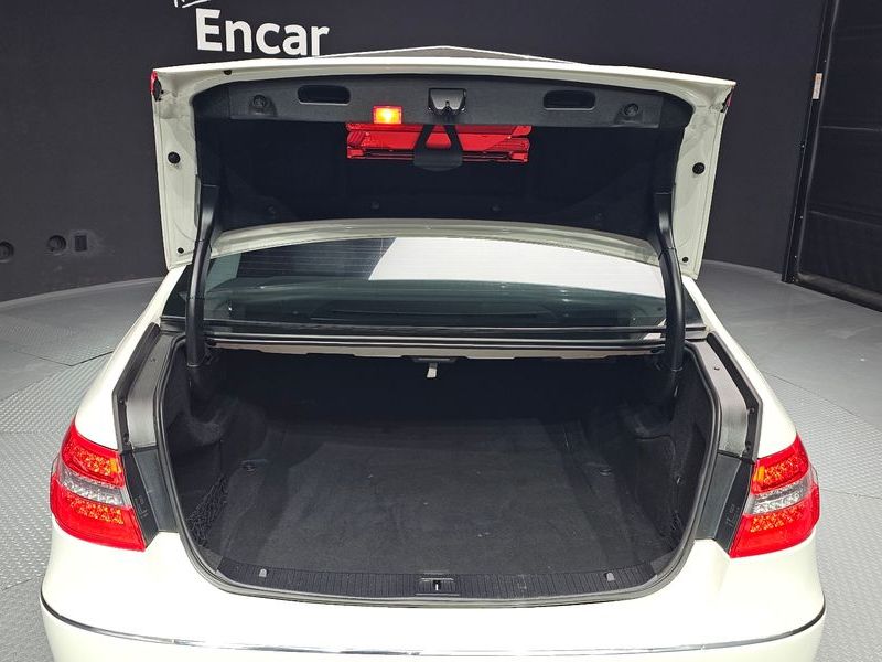 2012 Mercedes-Benz E-Class E220 CDI Avantgarde photo 20