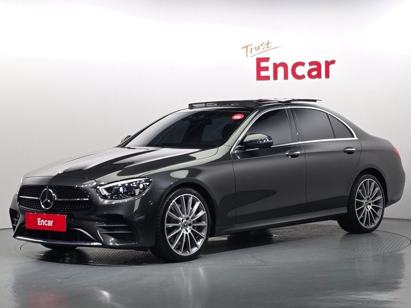 2022 Mercedes-Benz E-Class E350 4MATIC AMG Line photo 1