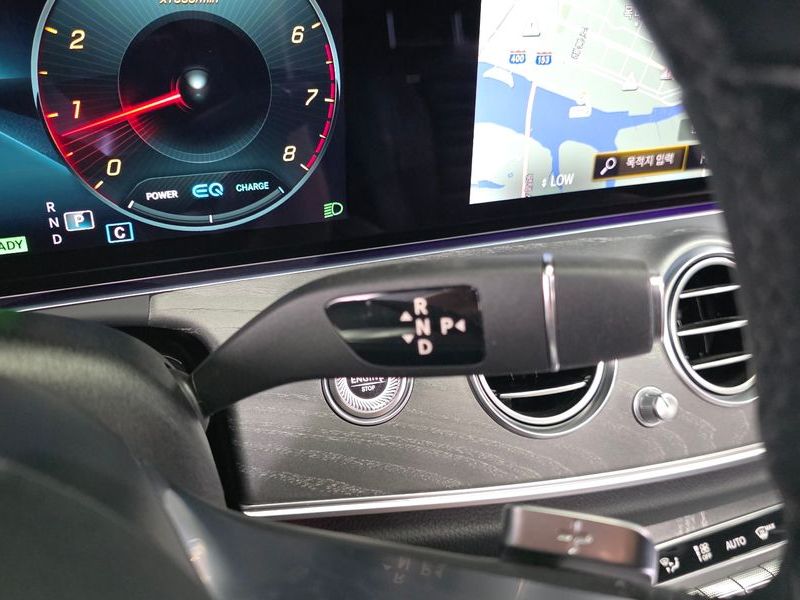 2022 Mercedes-Benz E-Class E350 4MATIC AMG Line photo 9