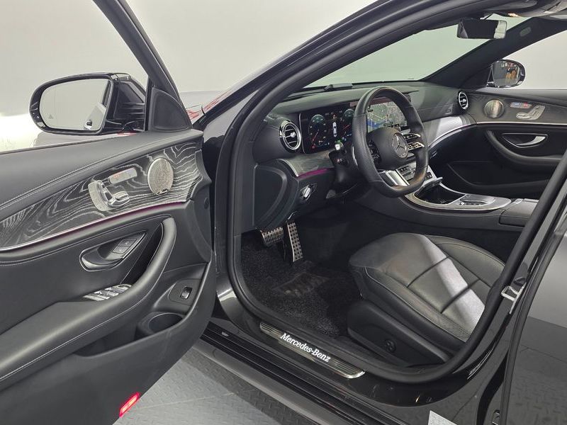 2022 Mercedes-Benz E-Class E350 4MATIC AMG Line photo 10
