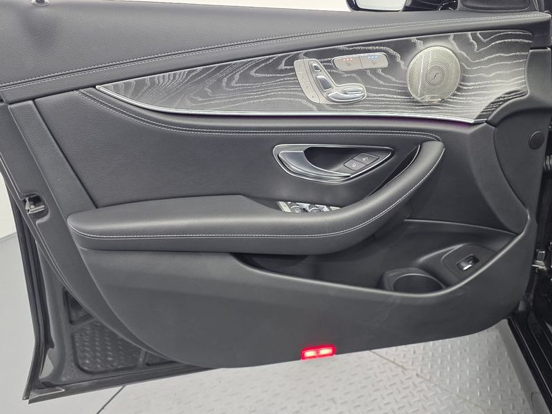 2022 Mercedes-Benz E-Class E350 4MATIC AMG Line photo 24