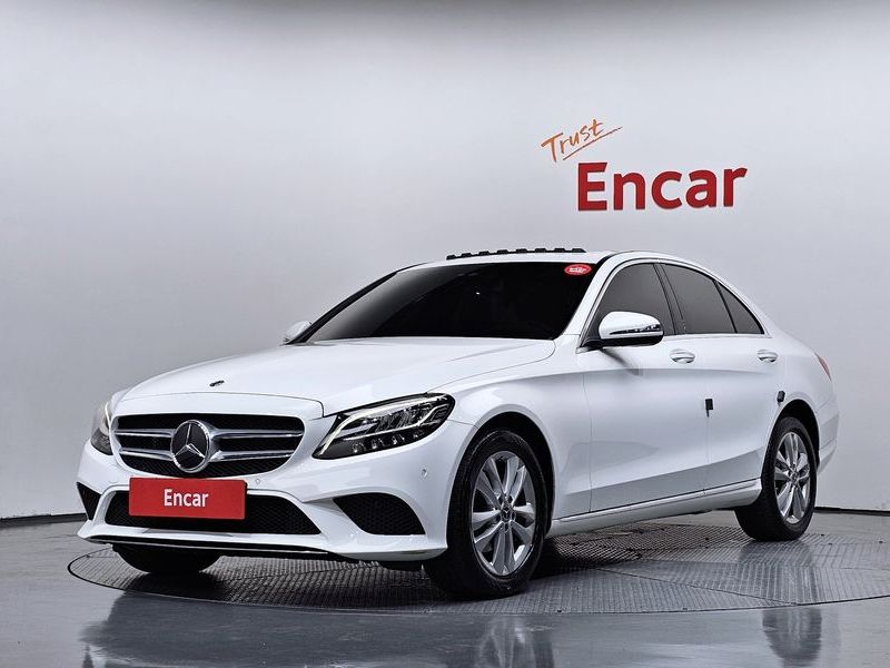 2020 Mercedes-Benz C-Class C200 Avantgarde photo 1