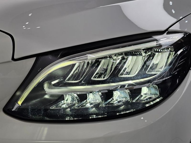 2020 Mercedes-Benz C-Class C200 Avantgarde photo 22