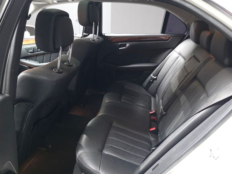 2012 Mercedes-Benz E-Class E300 Elegance photo 12