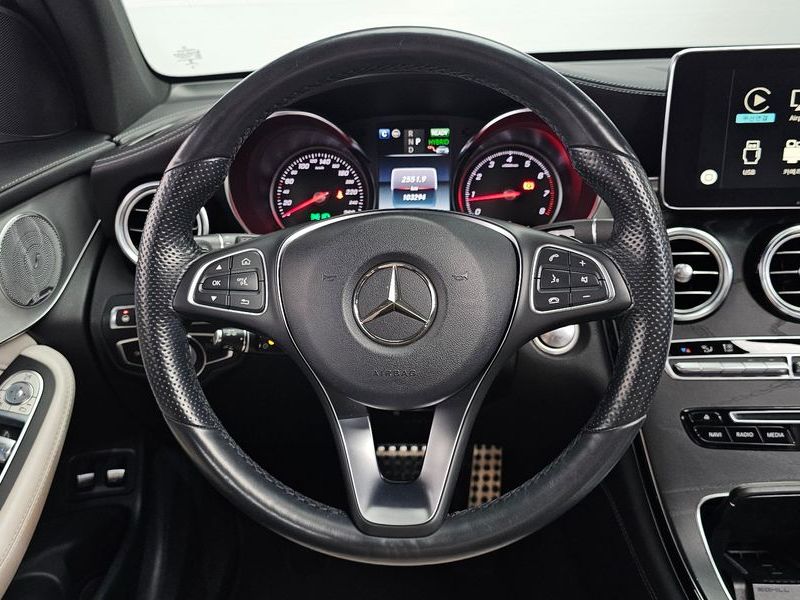 2018 Mercedes-Benz C-Class GLC350e 4MATIC AMG Line photo 12