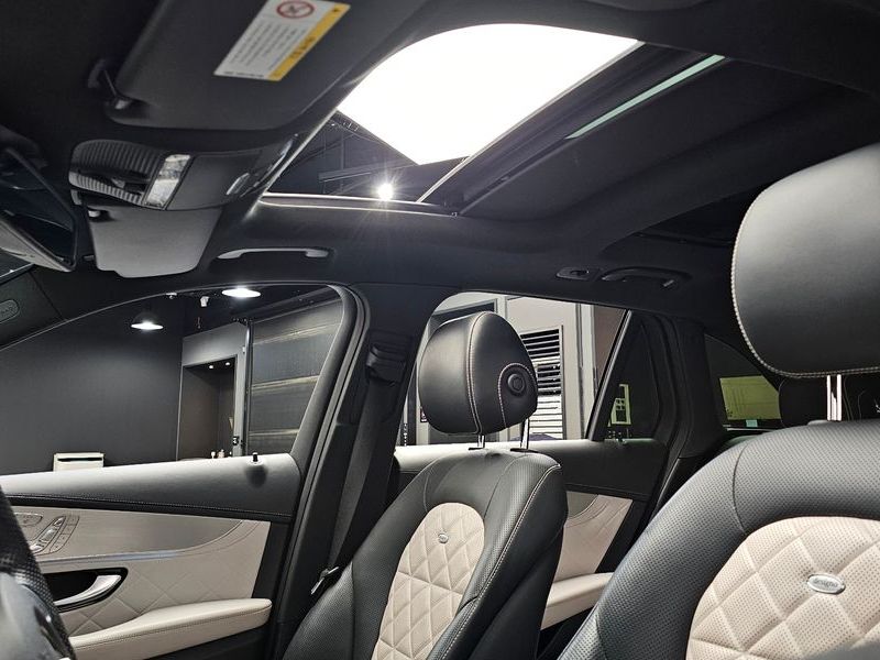 2018 Mercedes-Benz C-Class GLC350e 4MATIC AMG Line photo 20