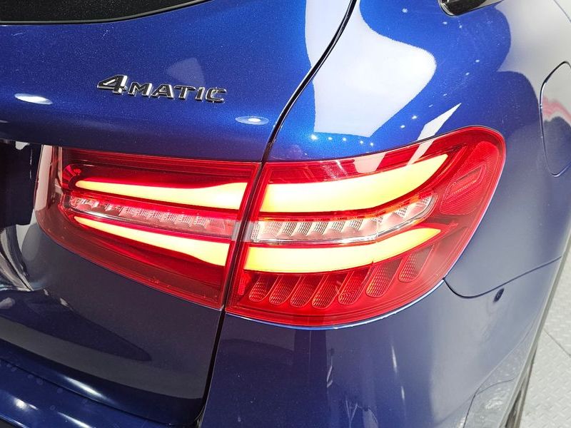 2018 Mercedes-Benz C-Class GLC350e 4MATIC AMG Line photo 23