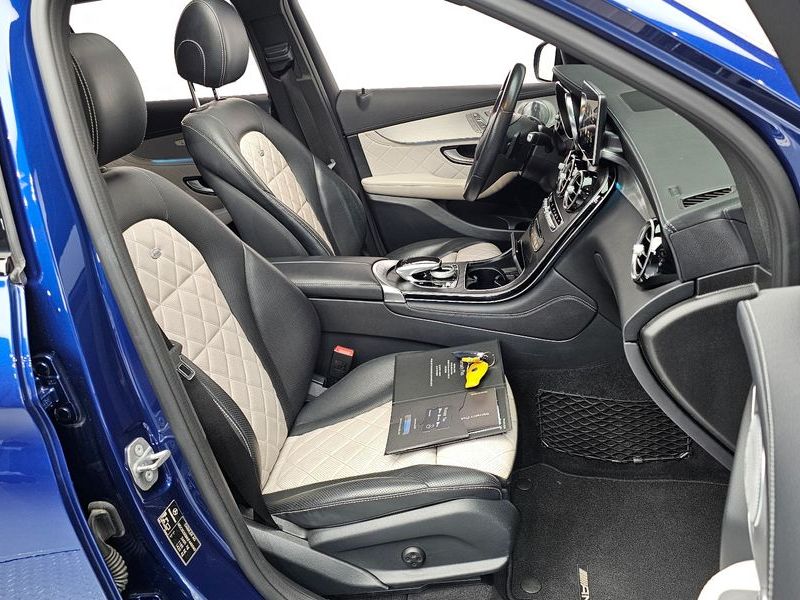 2018 Mercedes-Benz C-Class GLC350e 4MATIC AMG Line photo 26
