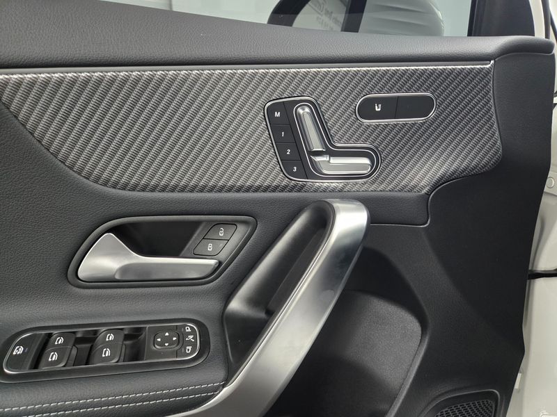 2026 Mercedes-Benz A-Class A220 Hatchback photo 9