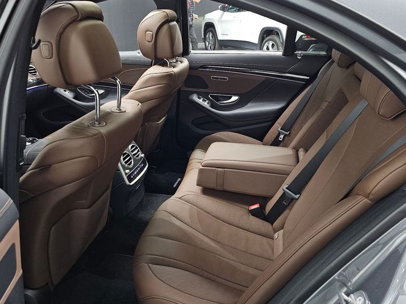 2020 Mercedes-Benz S-Class S350 d 4MATIC AMG Line photo 11