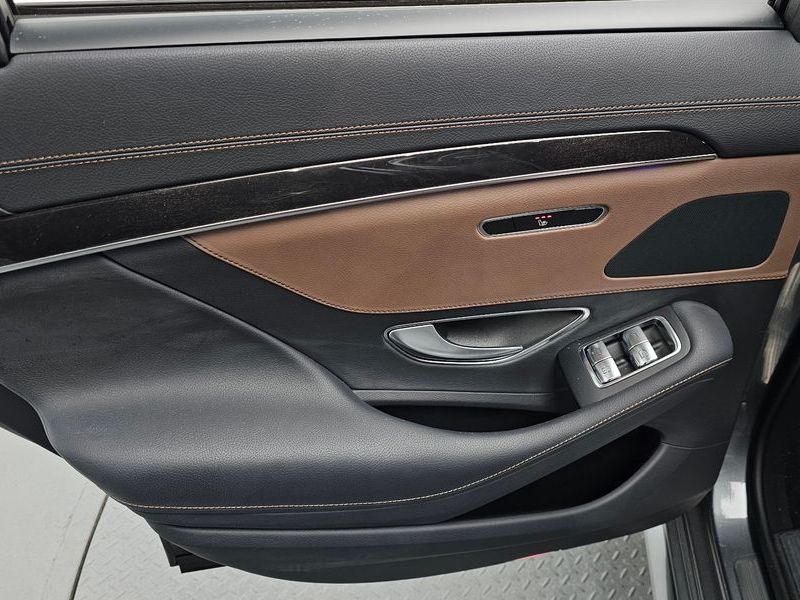 2020 Mercedes-Benz S-Class S350 d 4MATIC AMG Line photo 25