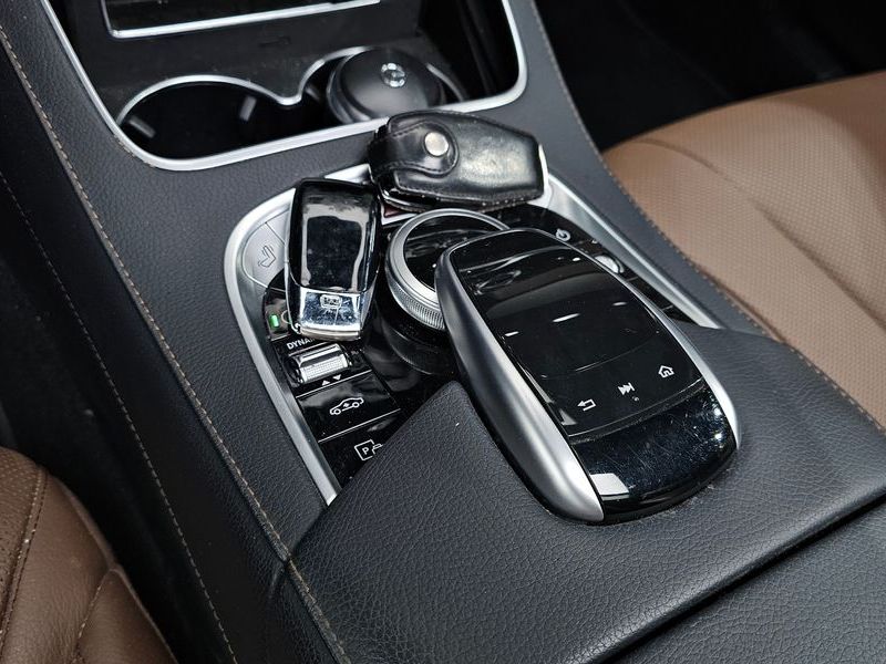 2020 Mercedes-Benz S-Class S350 d 4MATIC AMG Line photo 27