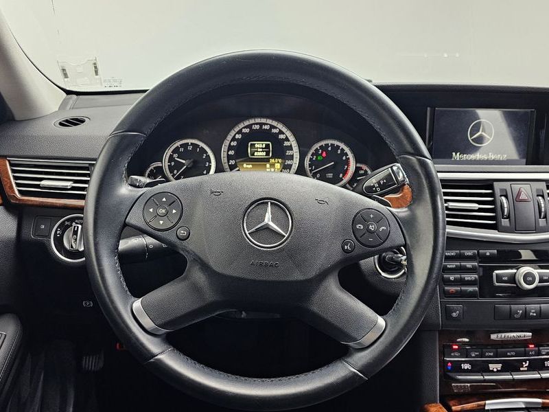 2012 Mercedes-Benz E-Class E300 Elegance photo 14