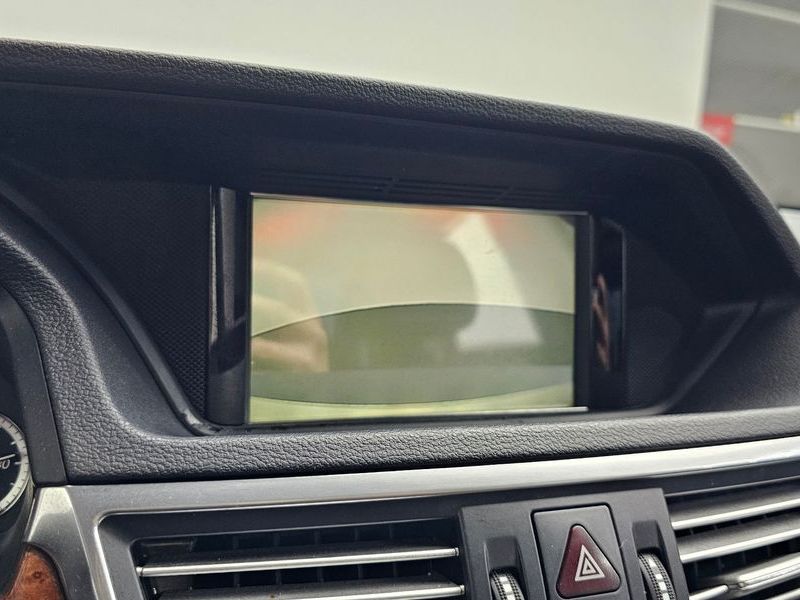 2012 Mercedes-Benz E-Class E300 Elegance photo 15